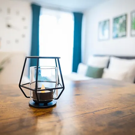 Modern With Netflix Apartment *