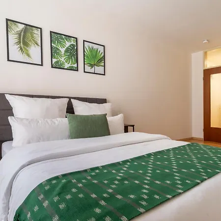 Modern With Netflix Apartment Bremen