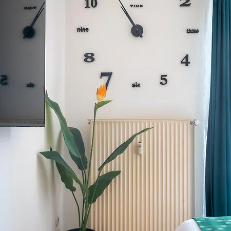 Modern With Netflix Apartment *